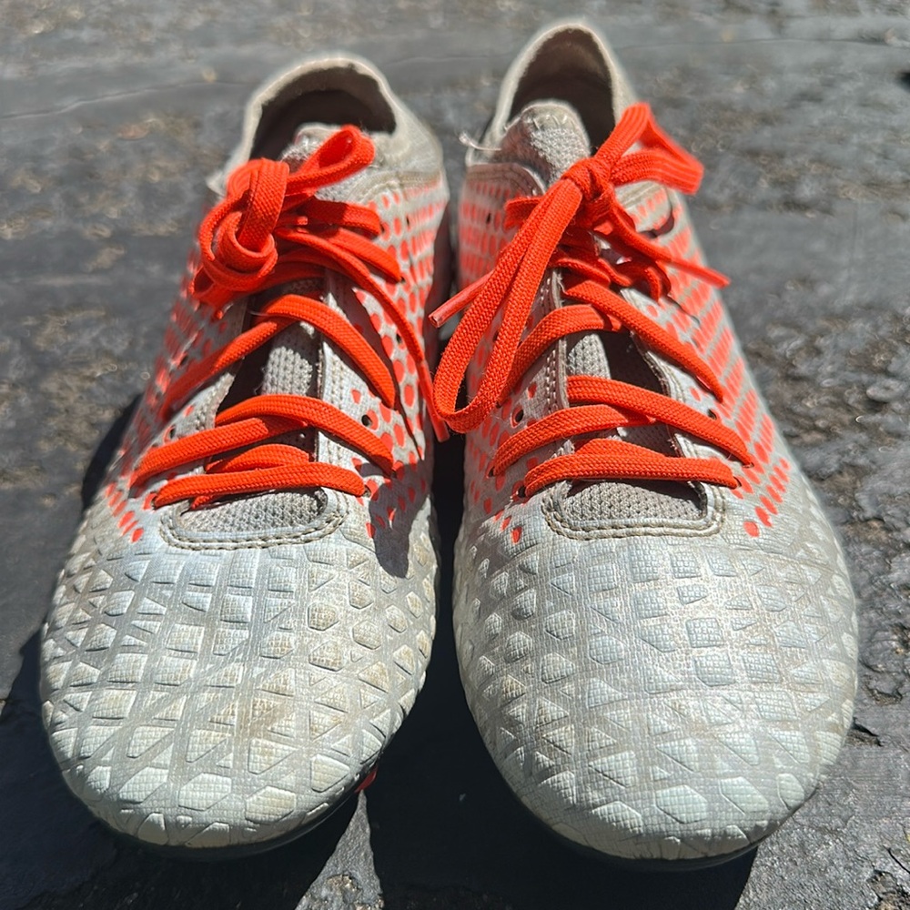COPY - Youth Puma Future Cleats Size 5CJunior Soccer.